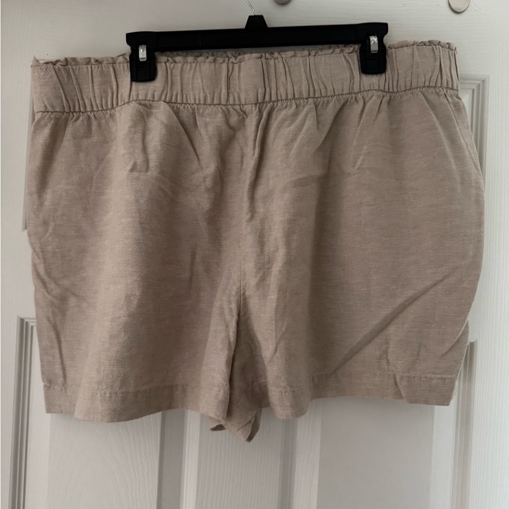 Women's Tan Shorts